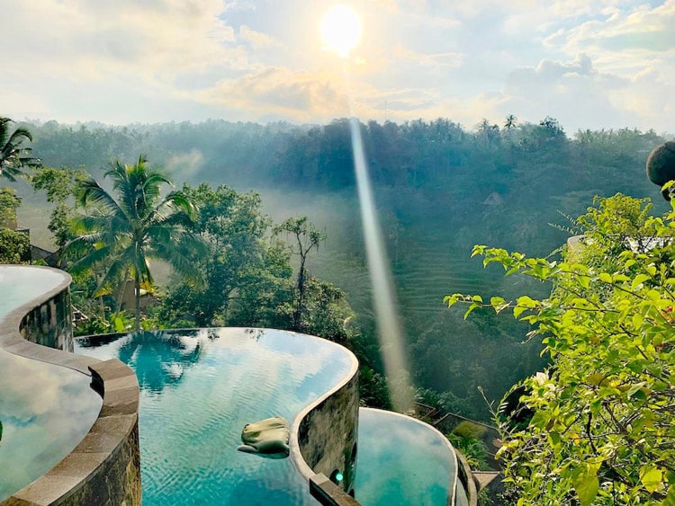 نمای استخر های هتل کایون جانگل ریزورت بالی
